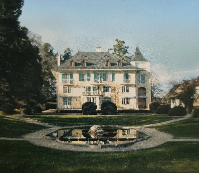 Vue extérieure du domaine de Beaufort qui abrite le jardin d'enfants
